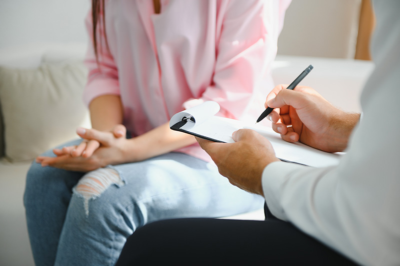 Consultations externes de médecine, de diététique et de psychologues